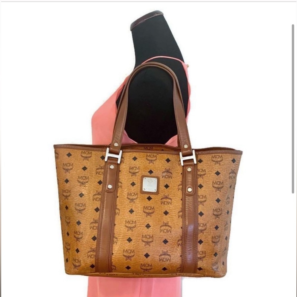 MCM MEDIUM TOTE BAG